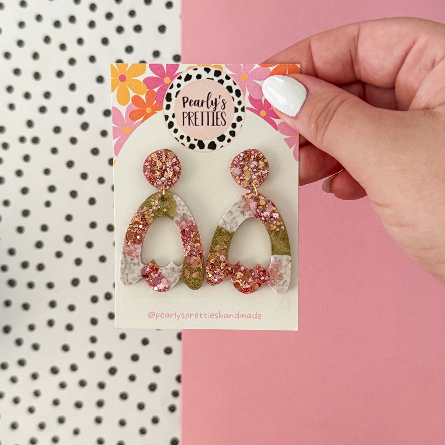 Tulip stud top earrings - Neutral love -NL01