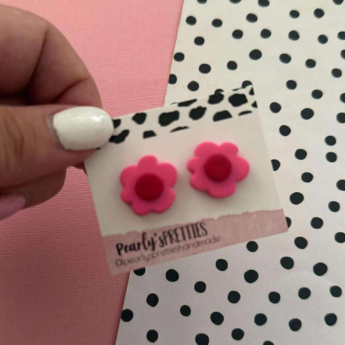 Daisy Daze small flower stud- Pink/Red