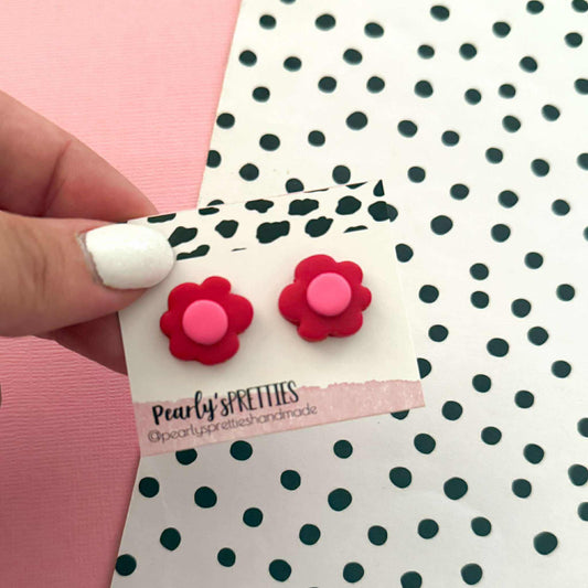 Daisy Daze small flower stud- Red/Pink