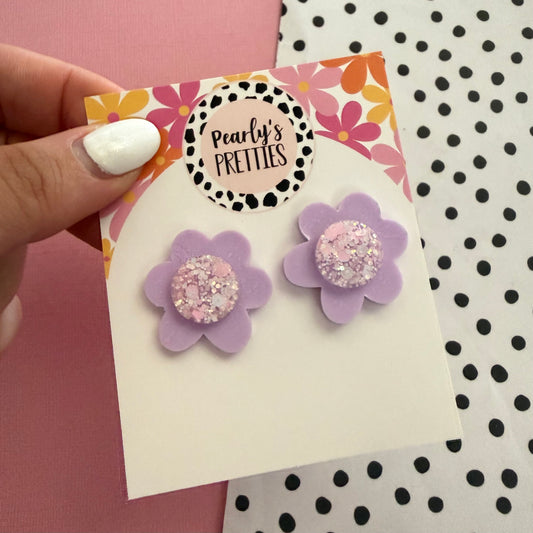 Daisy Daisy Resin statement stud earrings - purple with glitter center