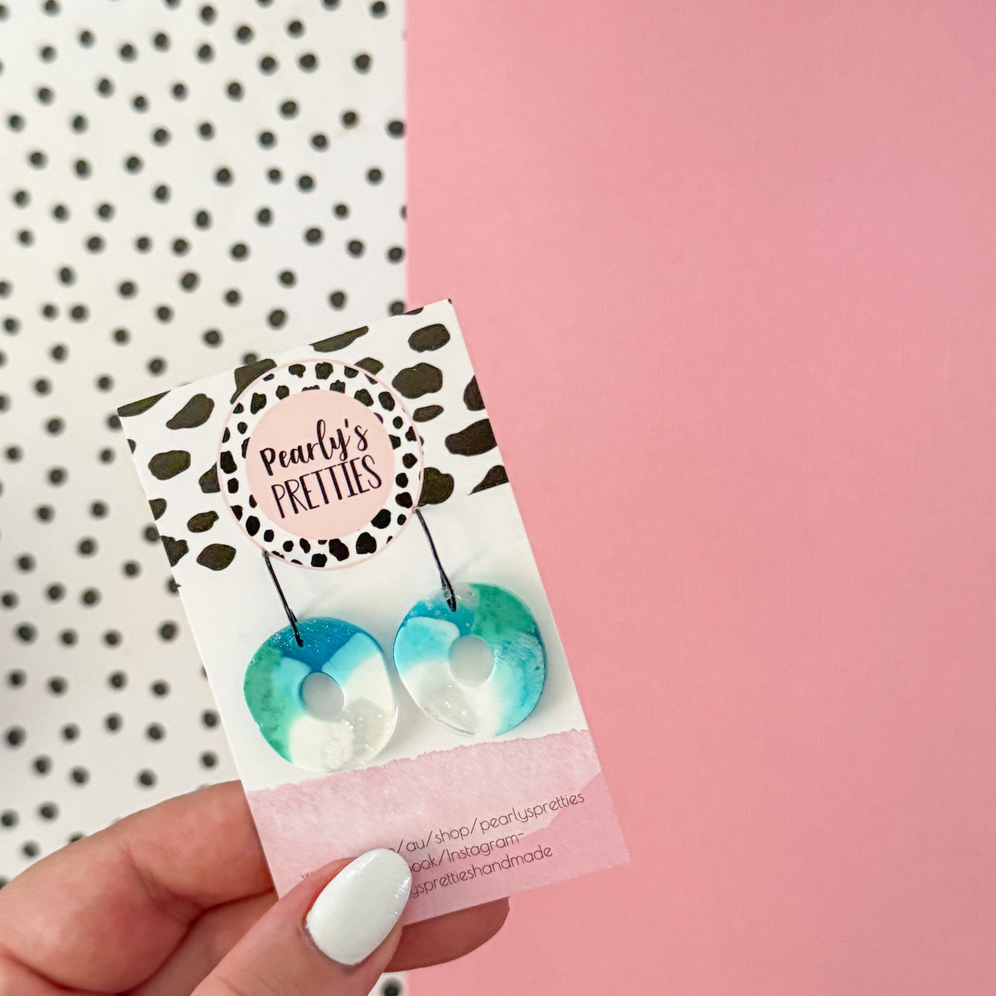 Organic oval hook earrings 045