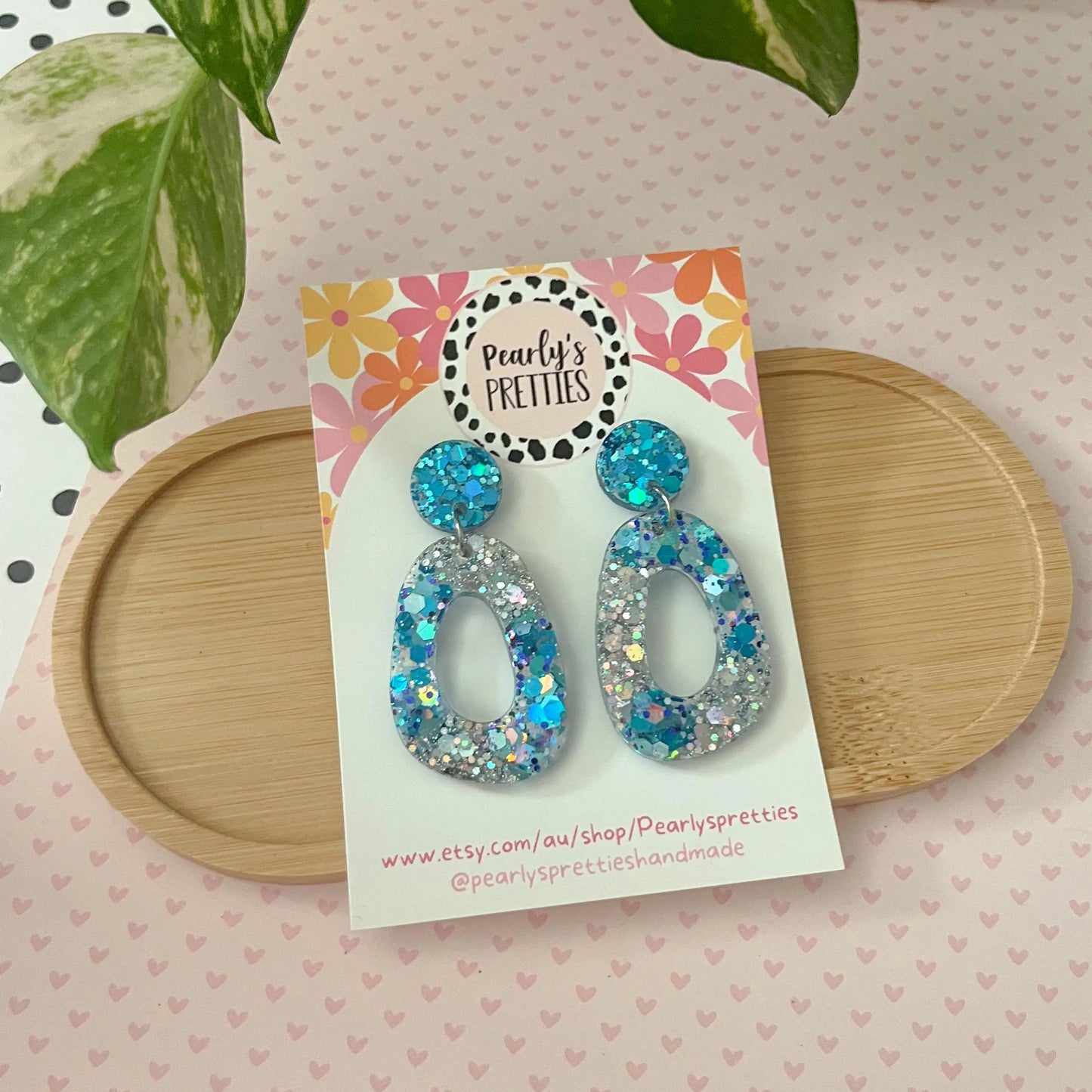 Organic oval earrings 010